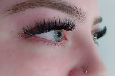 Elevate Your Look: The Power of Brow and Lash Services at Lashbrow Beauty